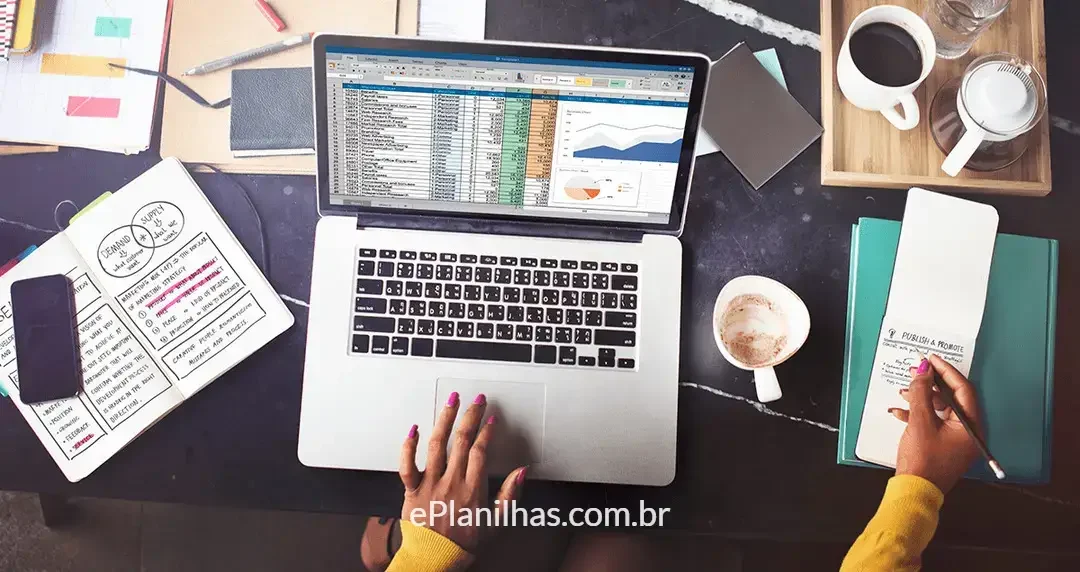 Como criar gráficos combinados para exibir múltiplos conjuntos de dados?